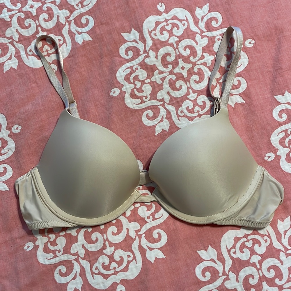 Nude Victoria’s Secret Push-up Bra size 36A